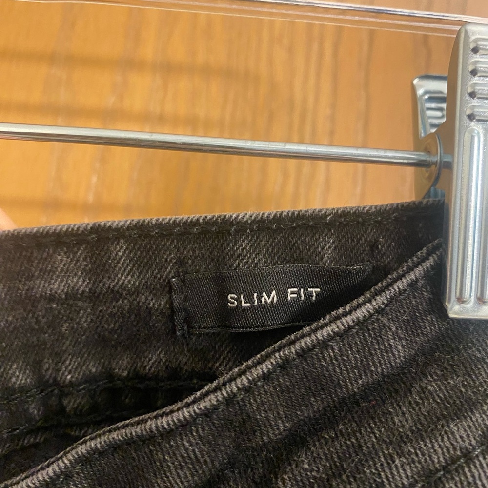 Kenneth Cole Black Skinny Jeans with Slim Fit and Textured Denim 30x30 - Picture 3 of 5